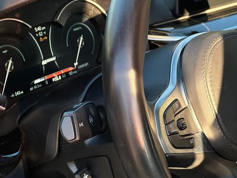 Used 2018 BMW 530e image 18