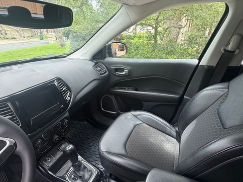 Used 2021 Jeep Compass Latitude FWD image 15