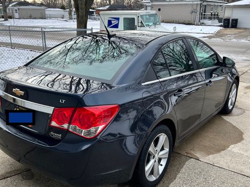 Used 2014 Chevrolet Cruze LT image 10