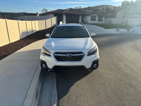 Used 2018 Subaru Outback 3.6R Limited image 10