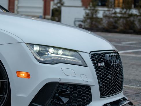 Used 2015 Audi RS 7 Prestige w/ Dynamic Package image 9