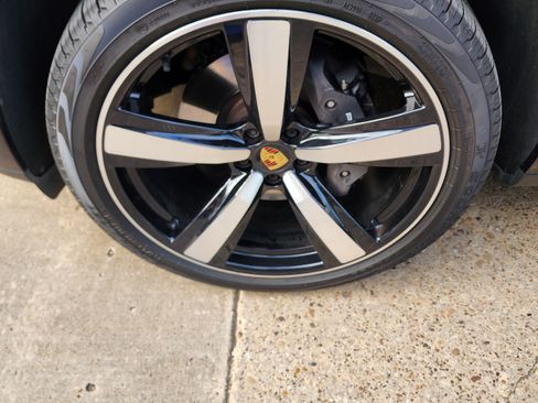 Used 2023 Porsche Macan image 5