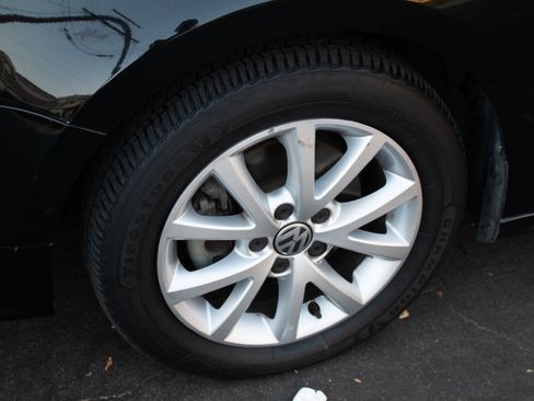 Used 2015 Volkswagen Jetta SE image 28