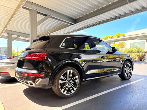 Used 2018 Audi SQ5 Prestige w/ Prestige Package AWD/4WD image 9