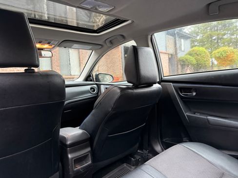 Used 2019 Toyota Corolla SE image 8