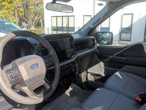 Used 2024 Ford F150 XL image 6