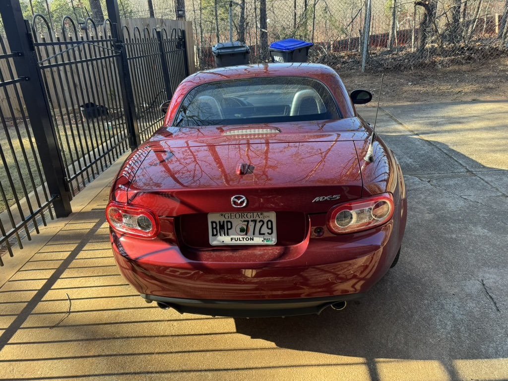 Used 2010 MAZDA MX-5 Miata Grand Touring w/ Premium Pkg RWD image 5