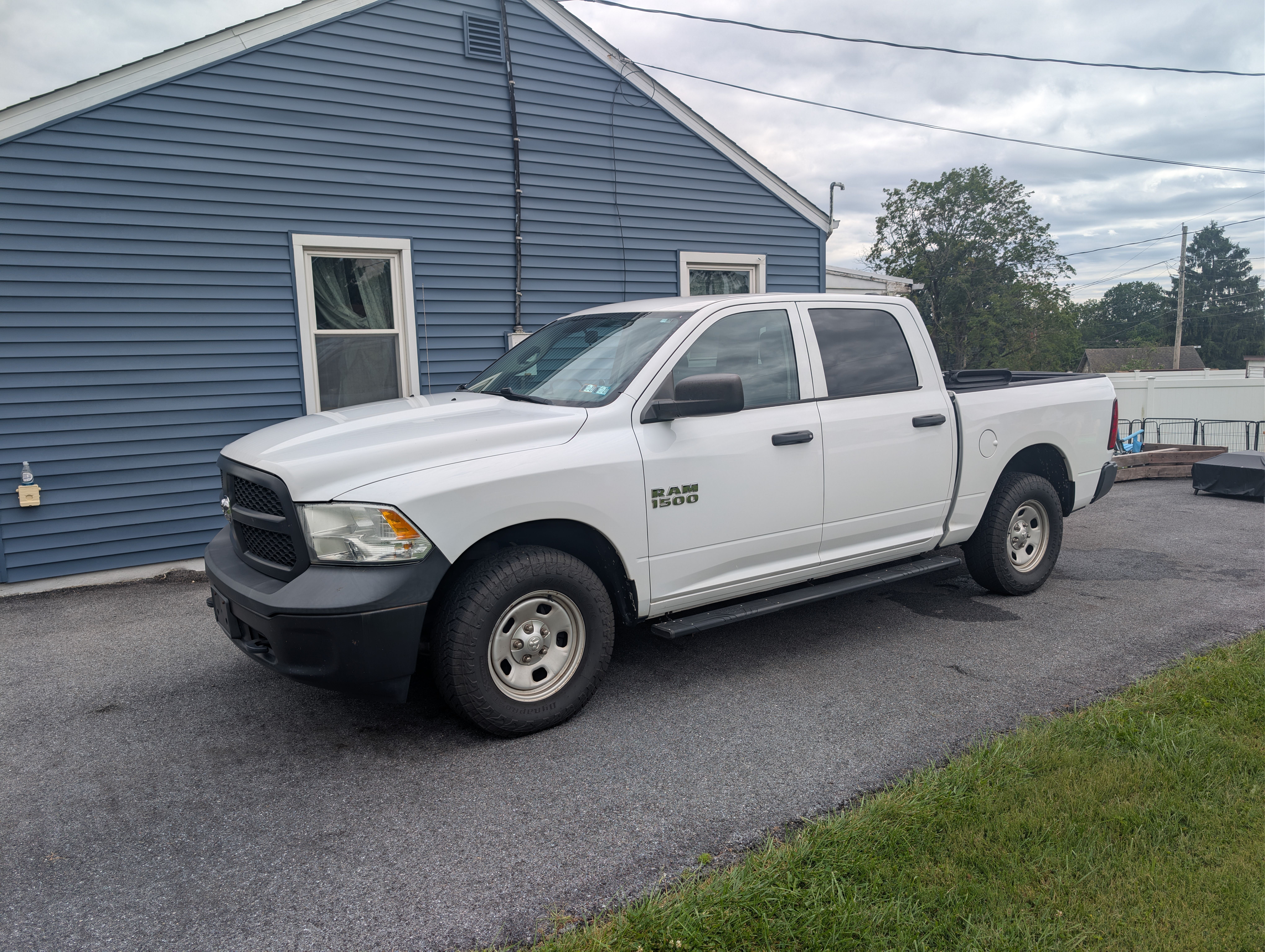 Used 2014 RAM 1500 ST AWD/4WD image 1