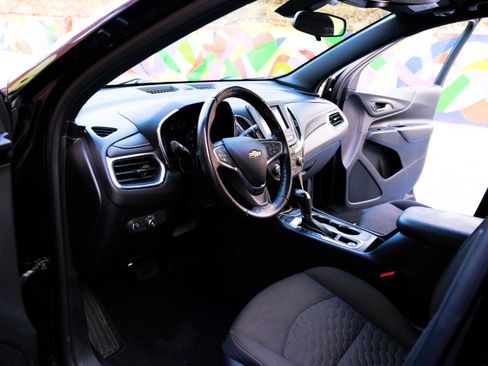 Used 2018 Chevrolet Equinox LT image 19