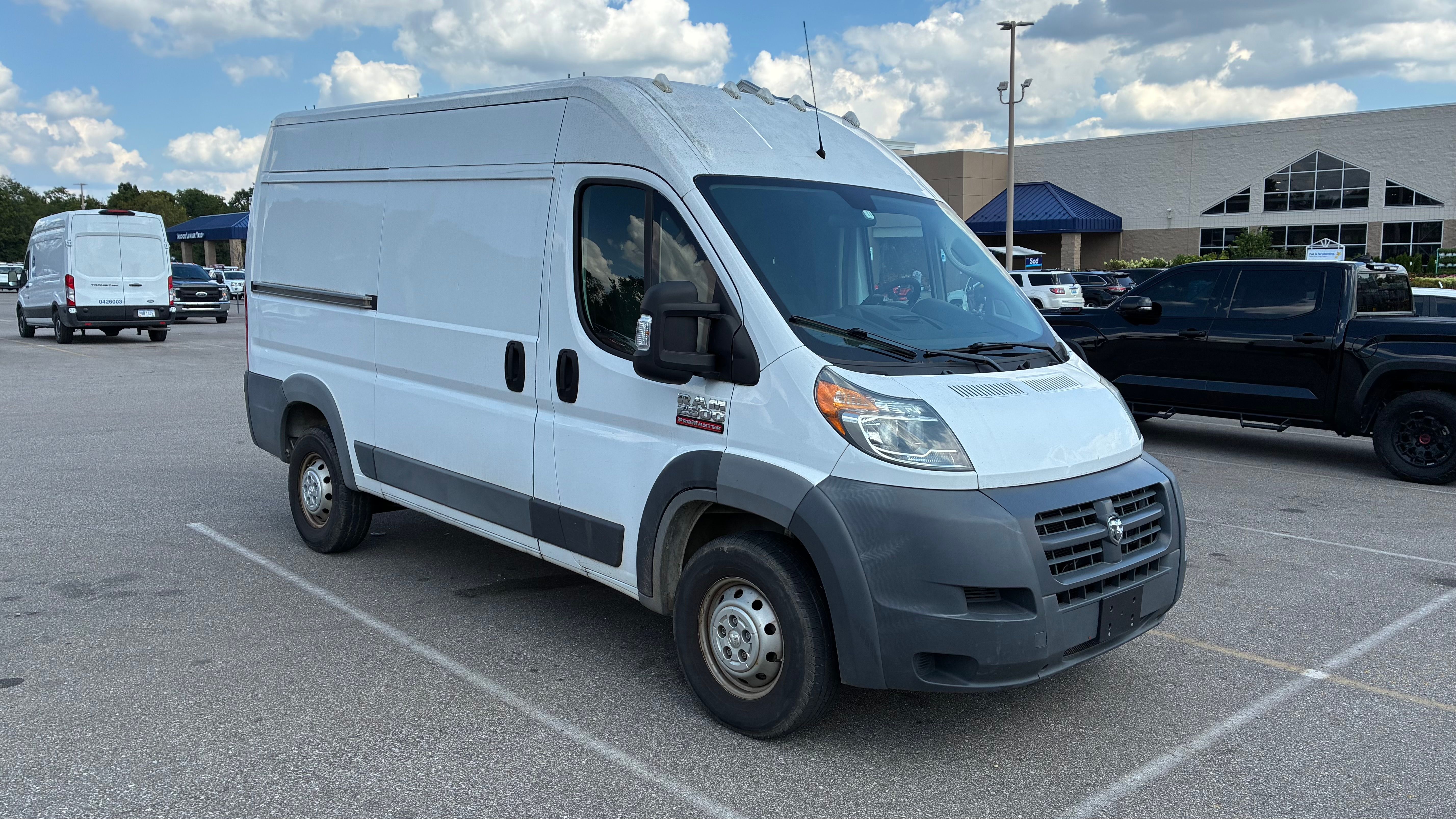 Used 2018 RAM ProMaster 2500 FWD image 2
