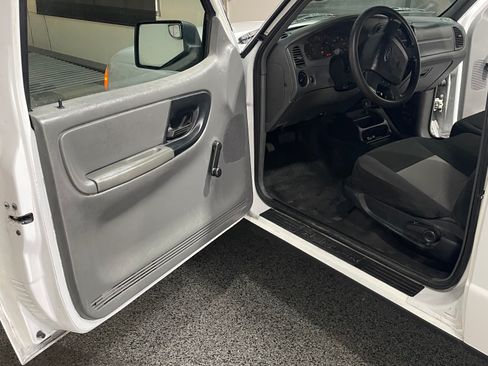 Used 2010 Ford Ranger XL image 10