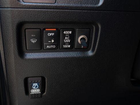 Used 2015 Toyota 4Runner Limited image 22