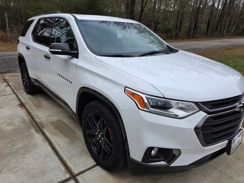 Used 2018 Chevrolet Traverse Premier w/ Redline Edition image 2