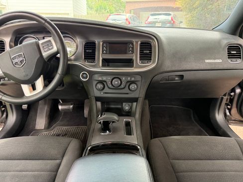 Used 2013 Dodge Charger SE w/ Connectivity Group RWD image 8