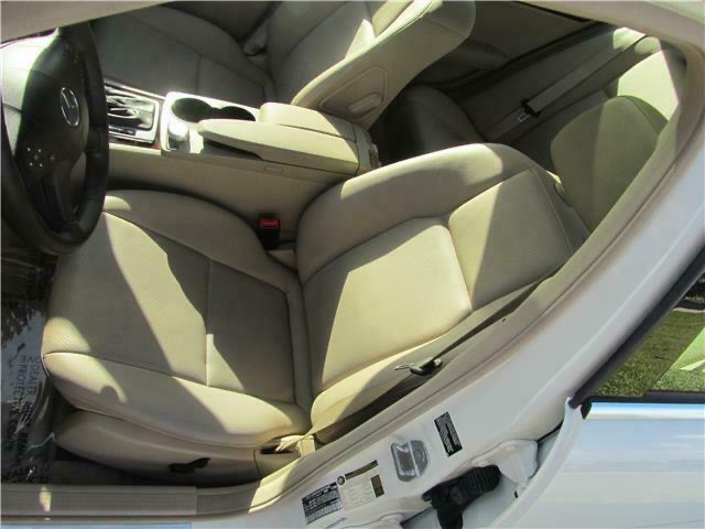 Used 2010 Mercedes-Benz C 300 Sedan image 8
