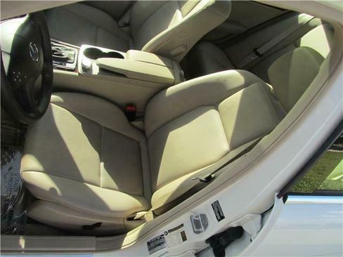 Used 2010 Mercedes-Benz C 300 Sedan image 8