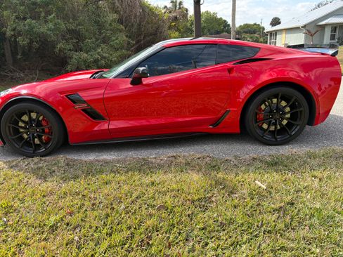 Used 2018 Chevrolet Corvette Grand Sport image 13