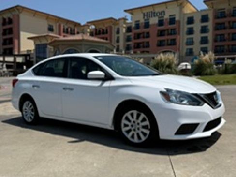 Used 2018 Nissan Sentra S FWD image 5