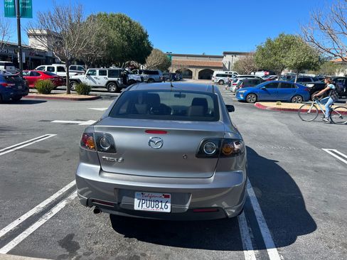Used 2004 MAZDA MAZDA3 s w/ Moonroof & 6-CD Pkg image 5