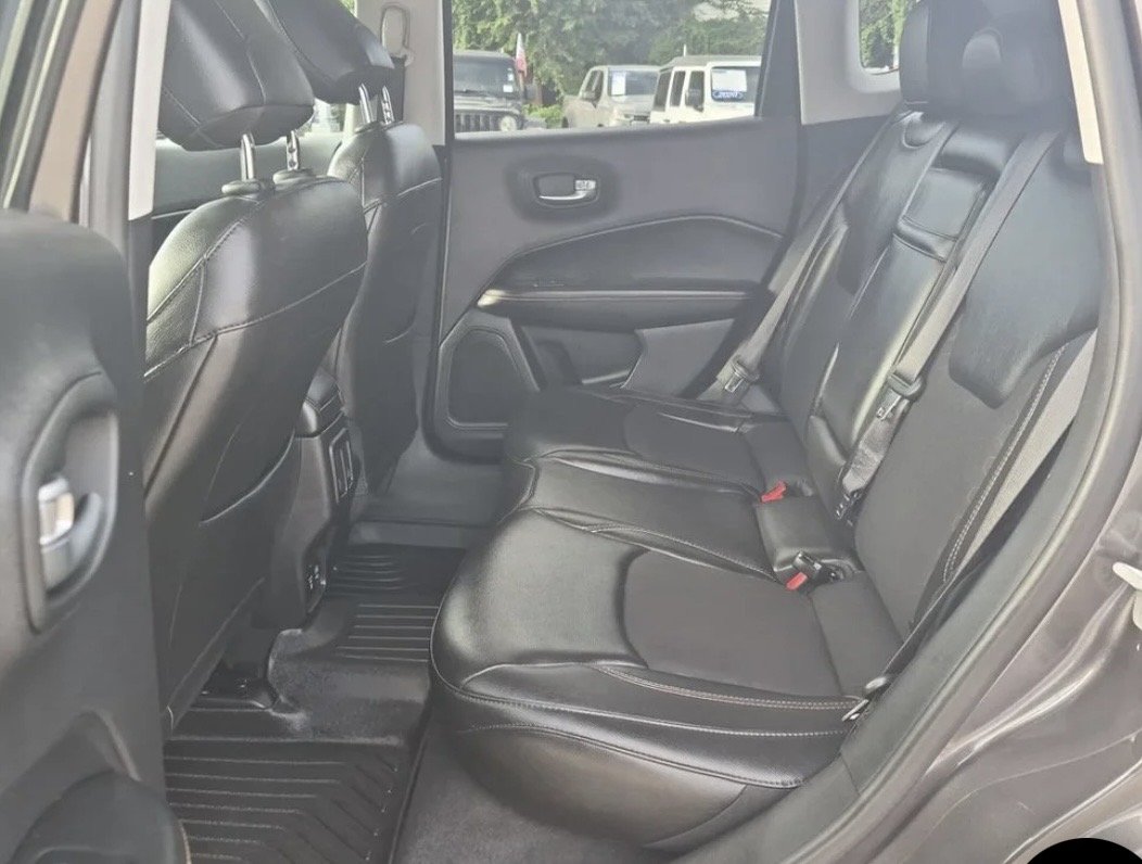 Used 2018 Jeep Compass Limited w/ Navigation Group AWD/4WD image 5