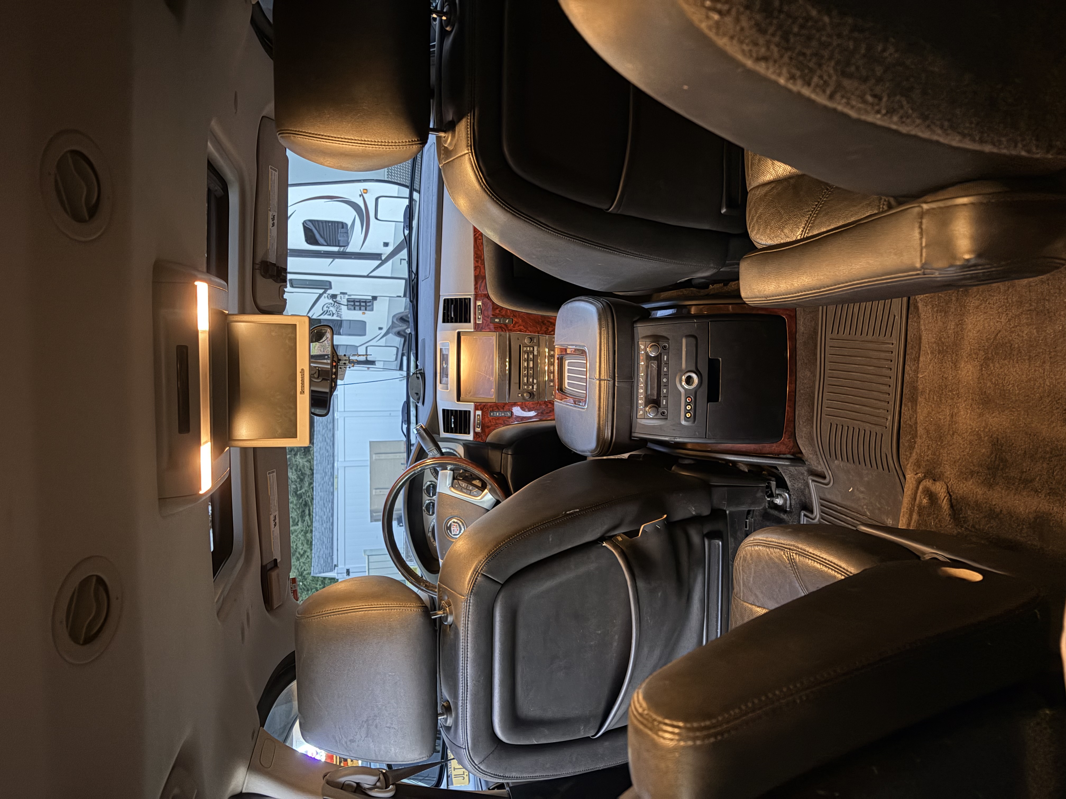 Used 2013 Cadillac Escalade Premium AWD/4WD image 15