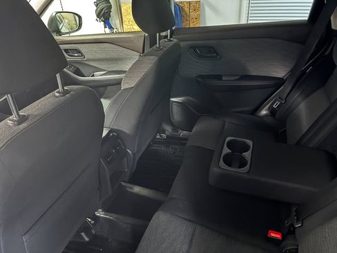 Used 2021 Nissan Rogue S image 6