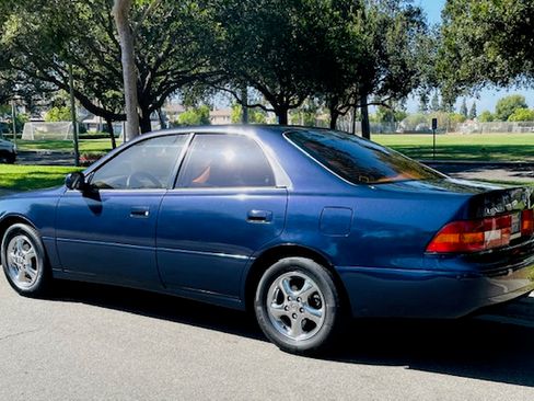 Used 1997 Lexus ES 330 w/ Leather Trim Pkg FWD image 5
