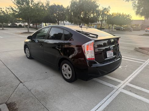 Used 2011 Toyota Prius Two image 9