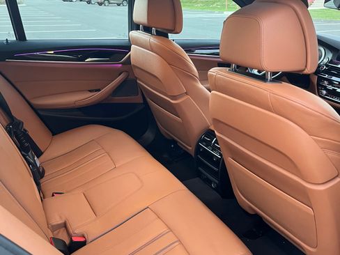 Used 2019 BMW 530e xDrive w/ Convenience Package image 13