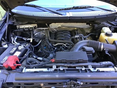 Used 2013 Ford F150 XLT w/ Mid Equipment Group image 9