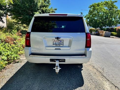 Used 2016 Chevrolet Suburban LTZ image 6