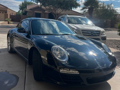 Used 2011 Porsche 911 Coupe image 1