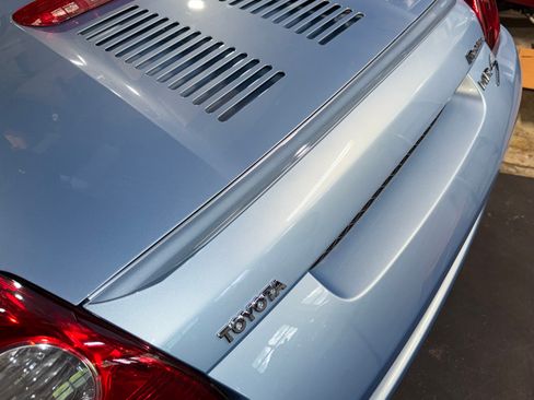 Used 2003 Toyota MR2 RWD image 17
