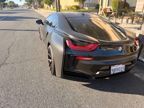 Used 2014 BMW i8 image 5