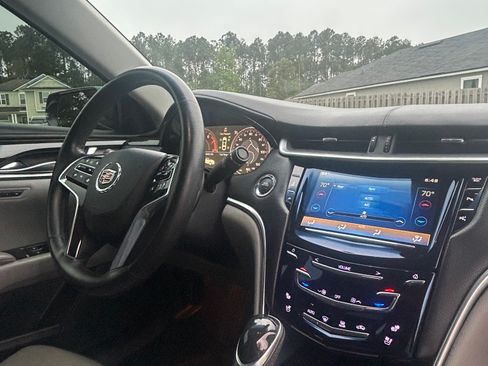 Used 2015 Cadillac XTS Premium image 5