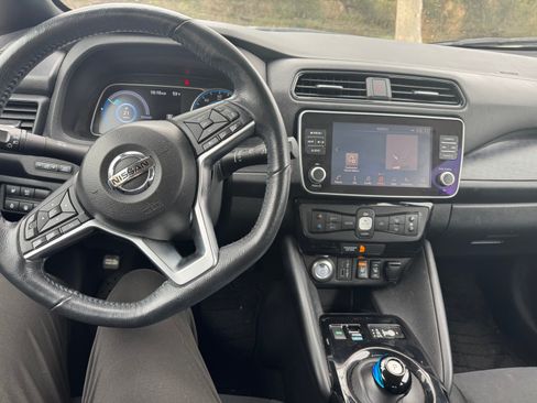 Used 2021 Nissan Leaf SV image 15