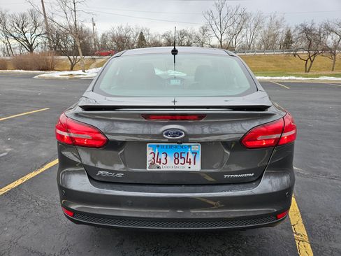 Used 2017 Ford Focus Titanium image 12