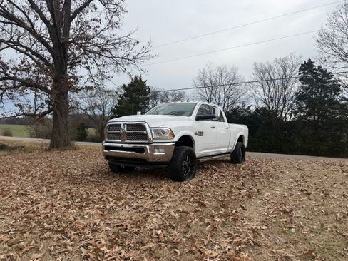 Used 2013 RAM 2500 Laramie w/ Convenience Group image 4