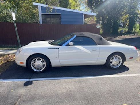 Used 2003 Ford Thunderbird image 4