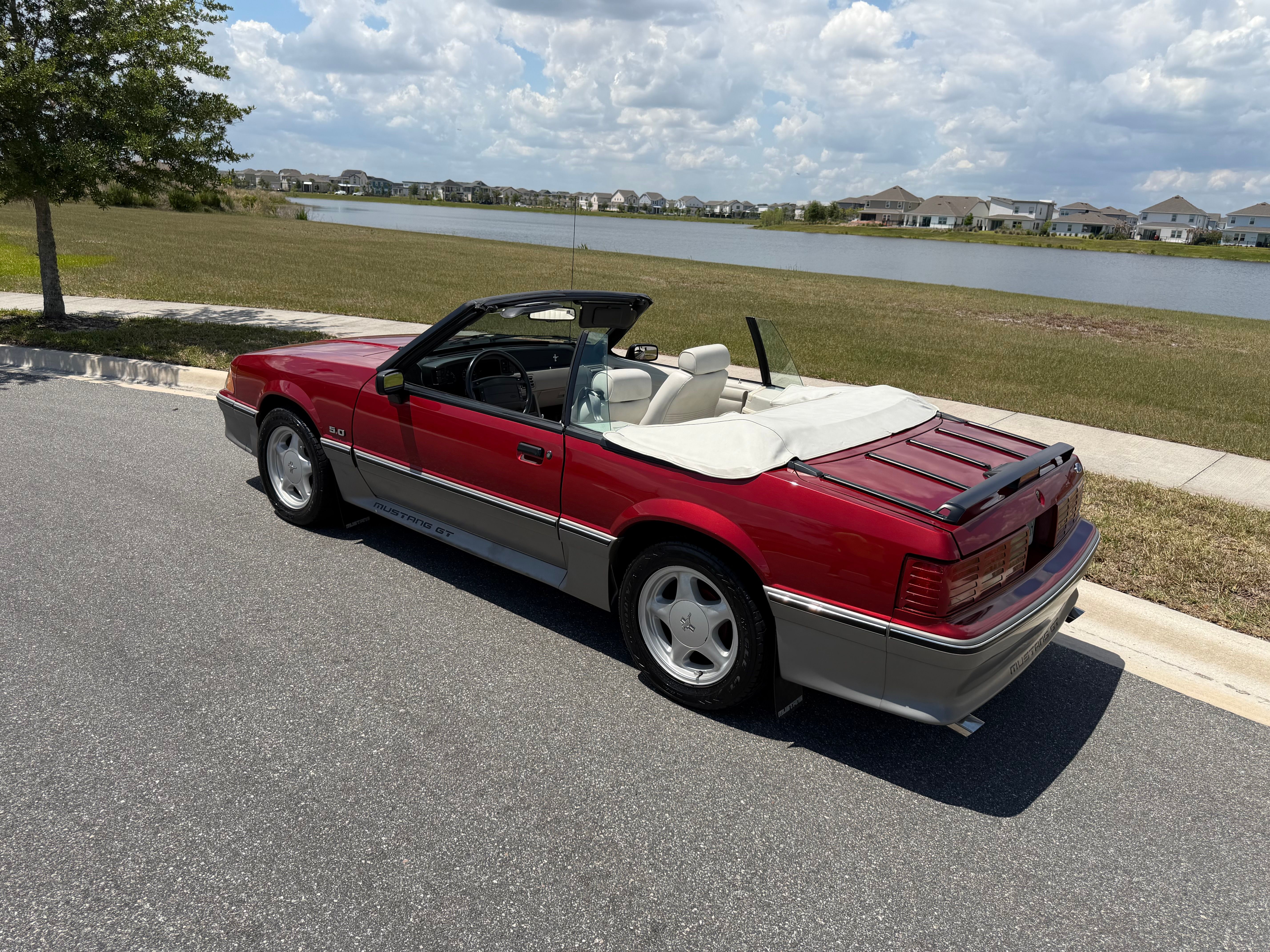 Used 1992 Ford Mustang GT RWD image 4