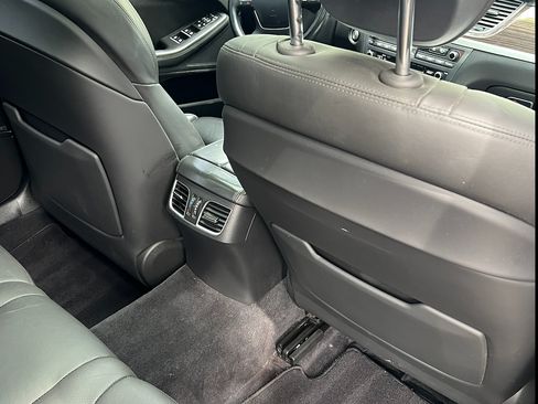 Used 2016 Hyundai Genesis 3.8 w/ Option Group 03 image 8