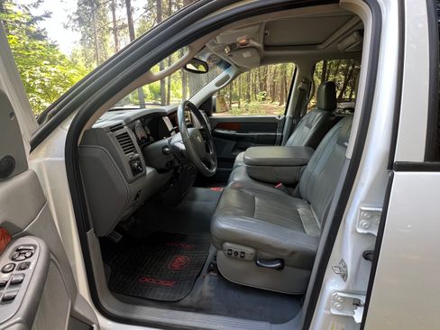 Used 2007 Dodge Ram 3500 Truck Laramie AWD/4WD image 16