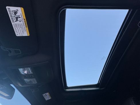 Used 2019 Dodge Challenger SRT Hellcat Redeye image 11