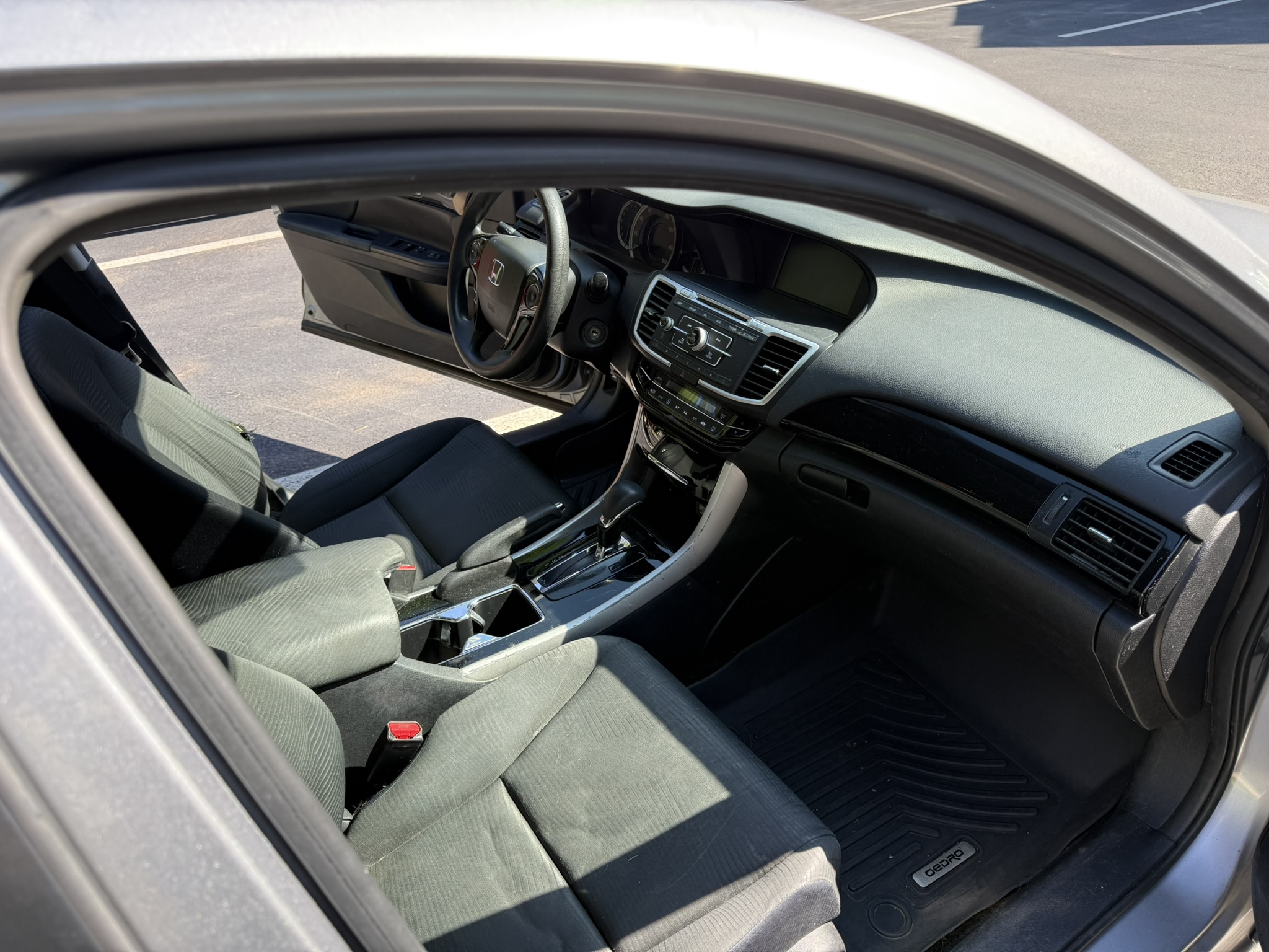 Used 2017 Honda Accord LX image 6