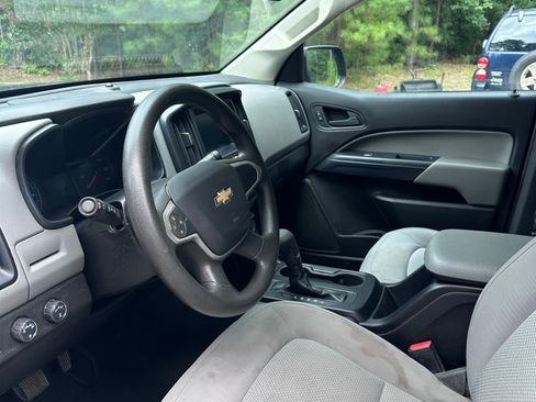 Used 2017 Chevrolet Colorado W/T w/ WT Convenience Package AWD/4WD image 11