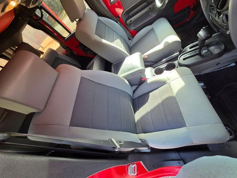 Used 2008 Jeep Wrangler Unlimited X image 16