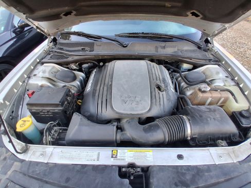 Used 2010 Dodge Challenger R/T image 12