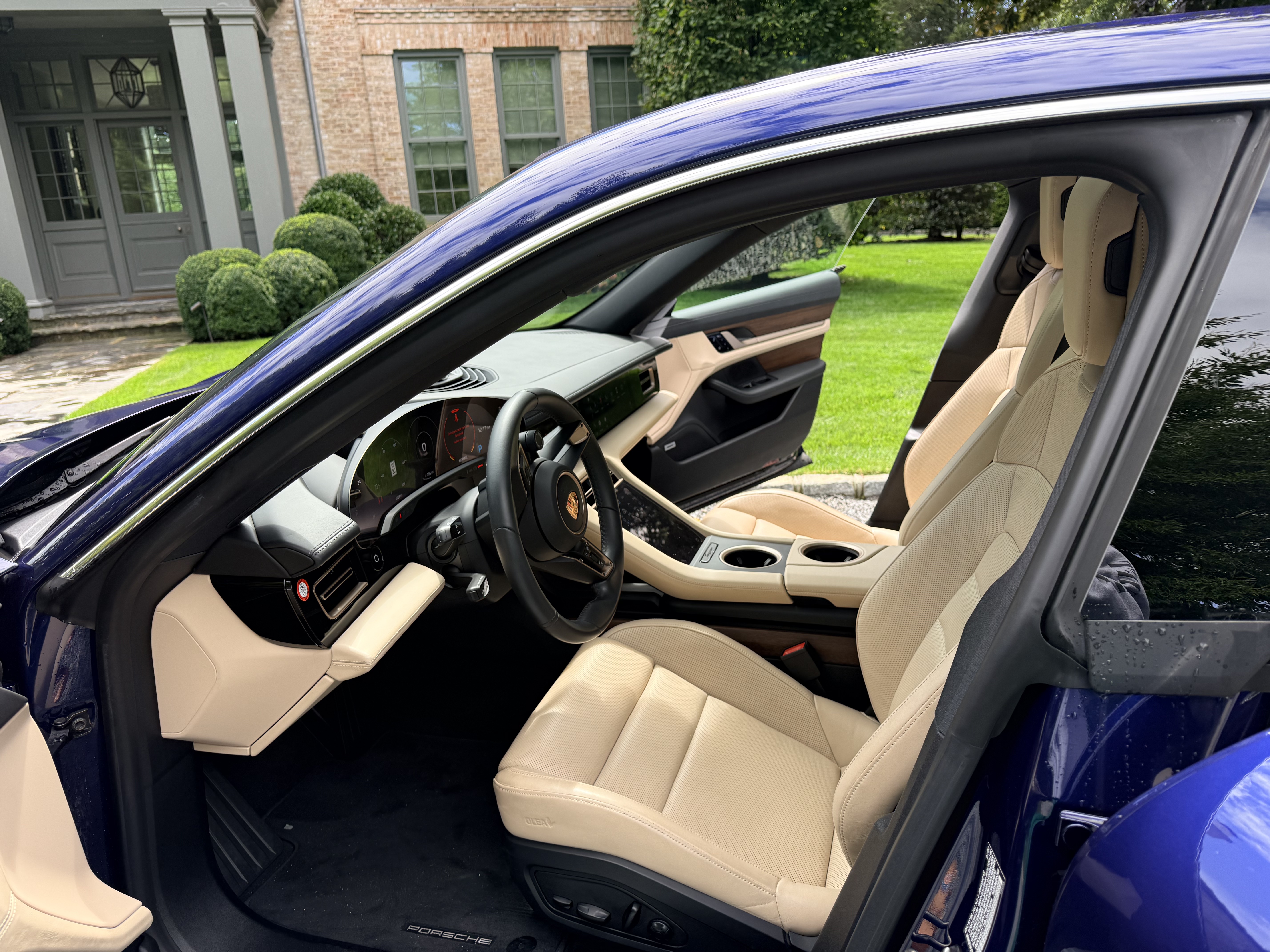 Used 2020 Porsche Taycan 4S AWD/4WD image 9