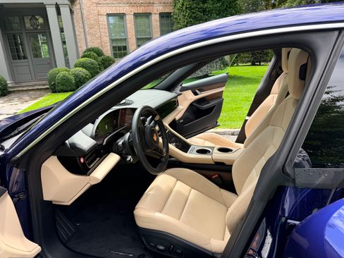 Used 2020 Porsche Taycan 4S AWD/4WD image 9