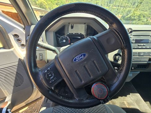 Used 2011 Ford F250 XLT image 13